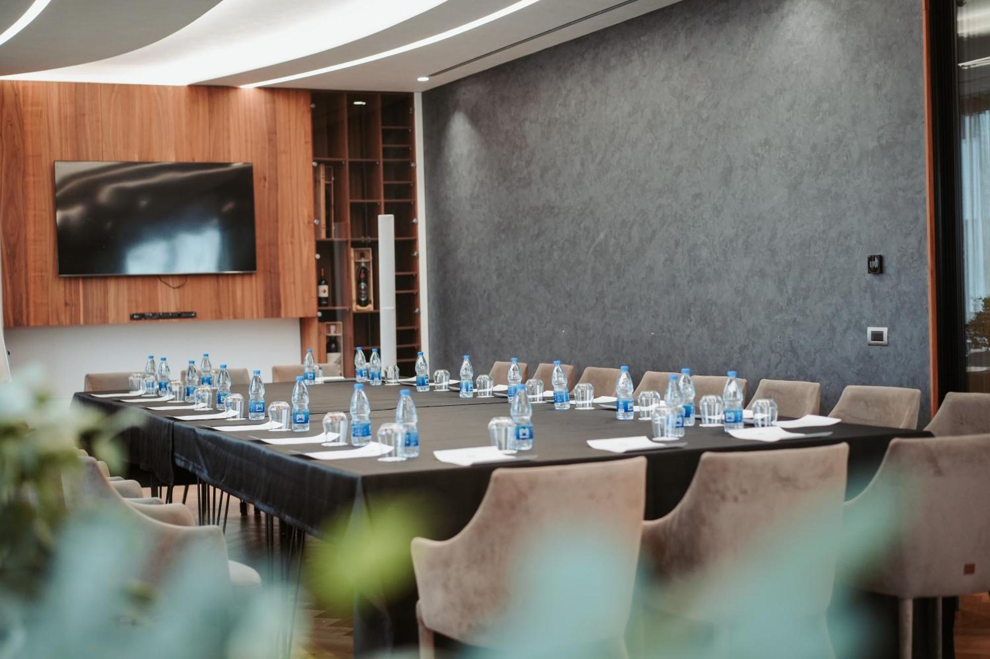 Marinaj Hotel & Spa Tirana Eksteriør billede