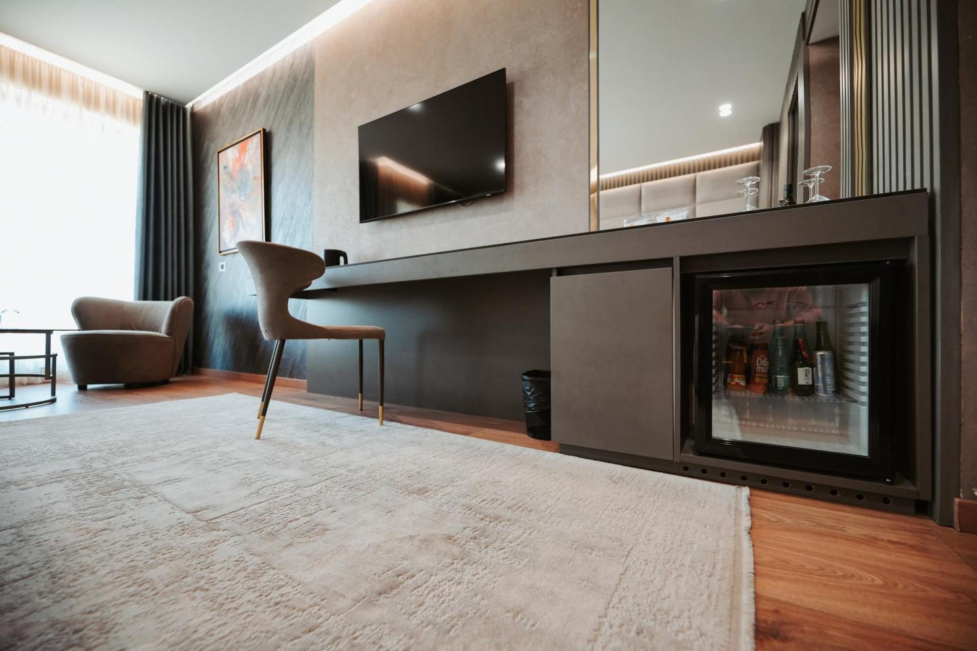 Marinaj Hotel & Spa Tirana Eksteriør billede